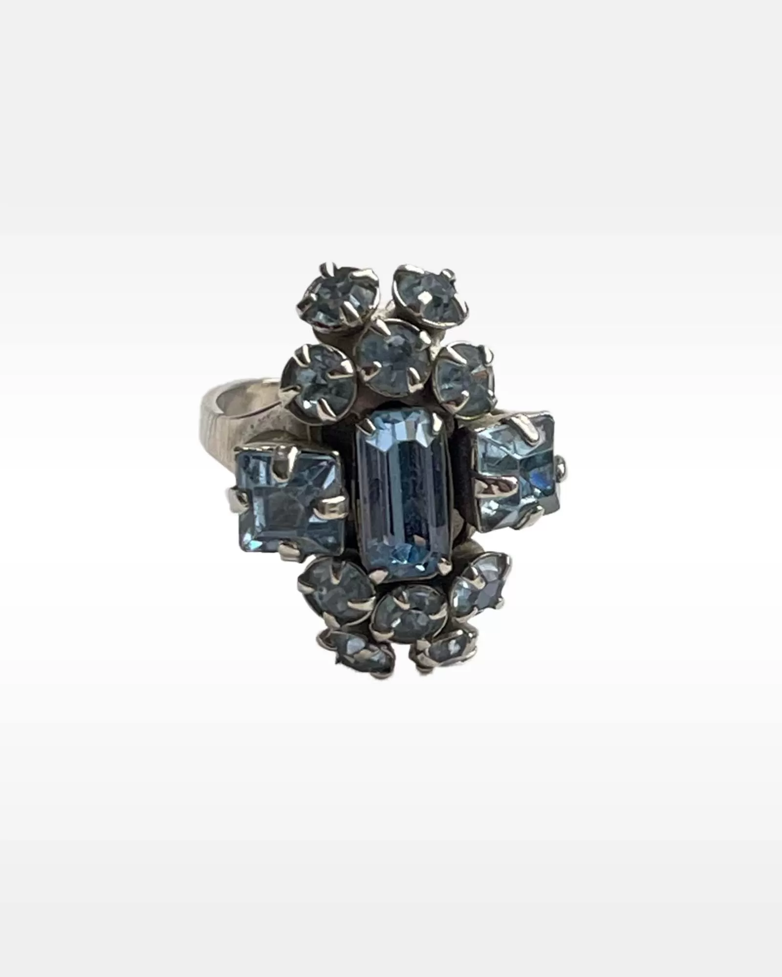 1930s Blue Rhinestone and Silver Metal Ring