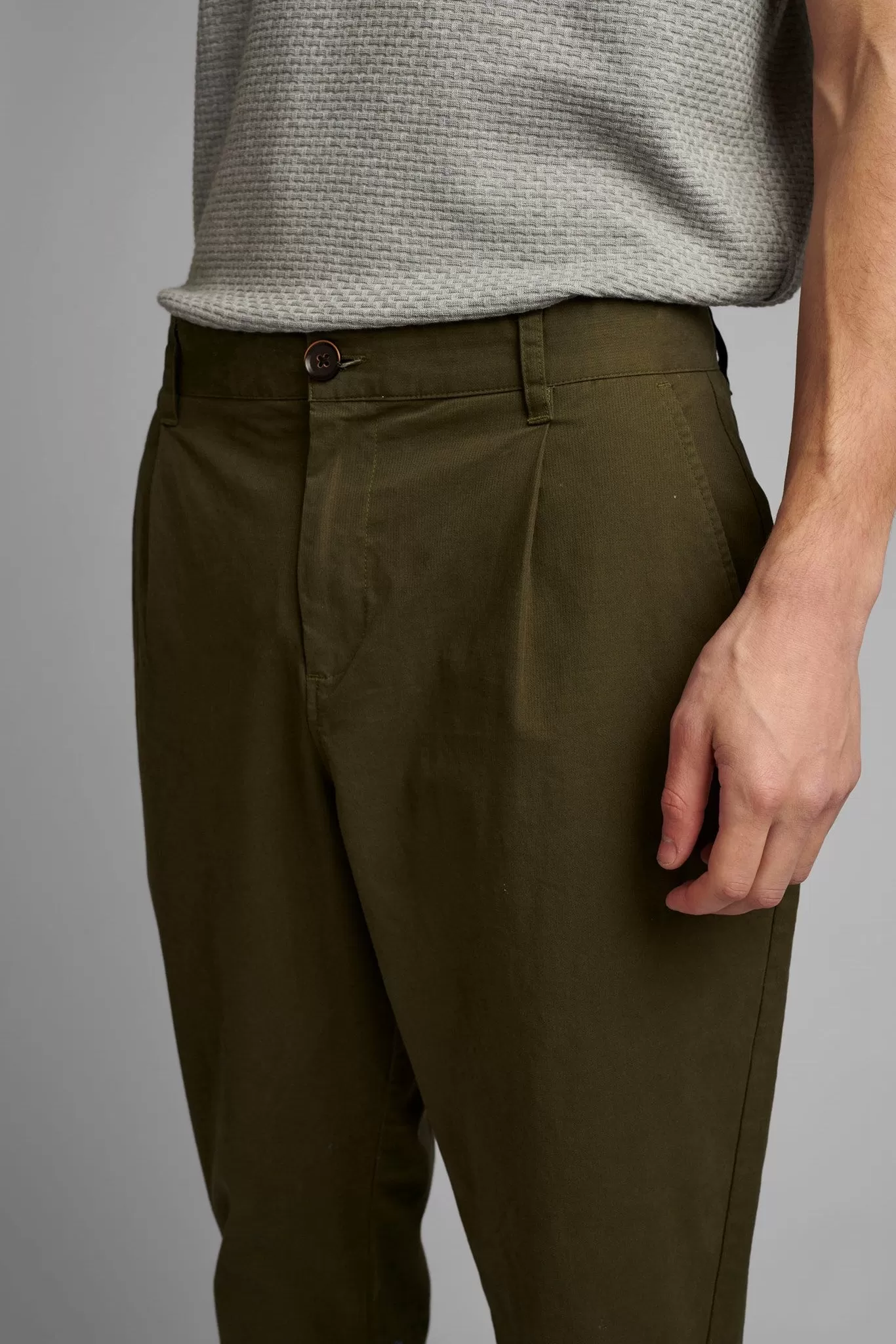 AKJULIUS COTTON PLEAT PANT - Cypress