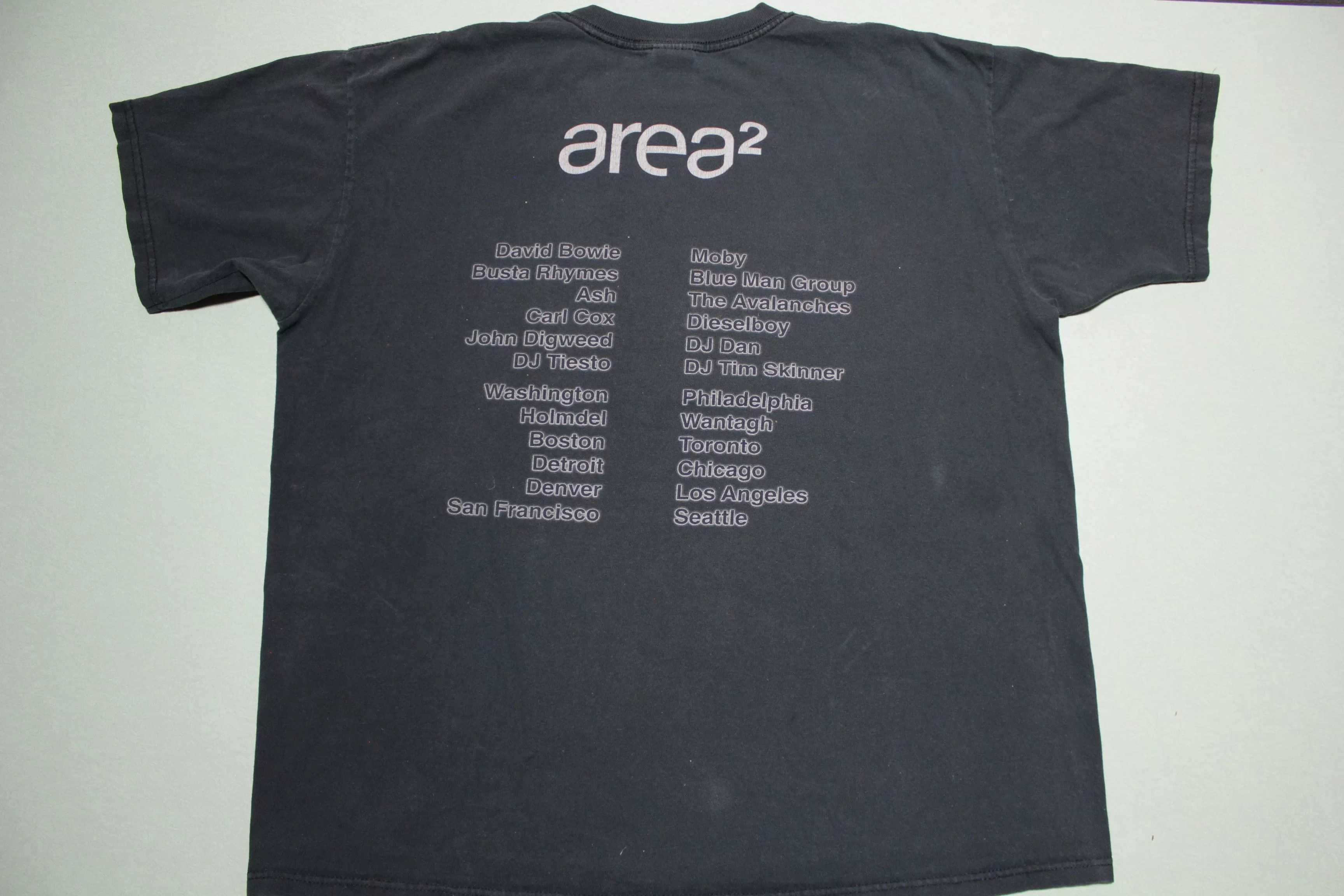 Area2 David Bowie Busta Rhymes DJ Tiesto 2002 Festival Concert T-Shirt