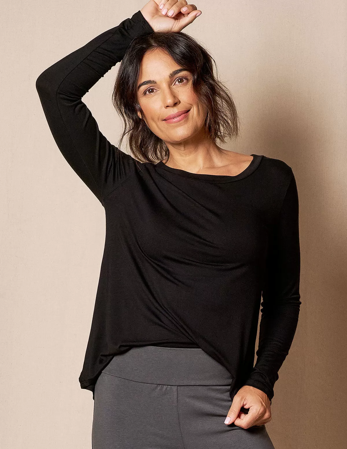 Bamboo Relaxed Long Sleeve Tee - Black