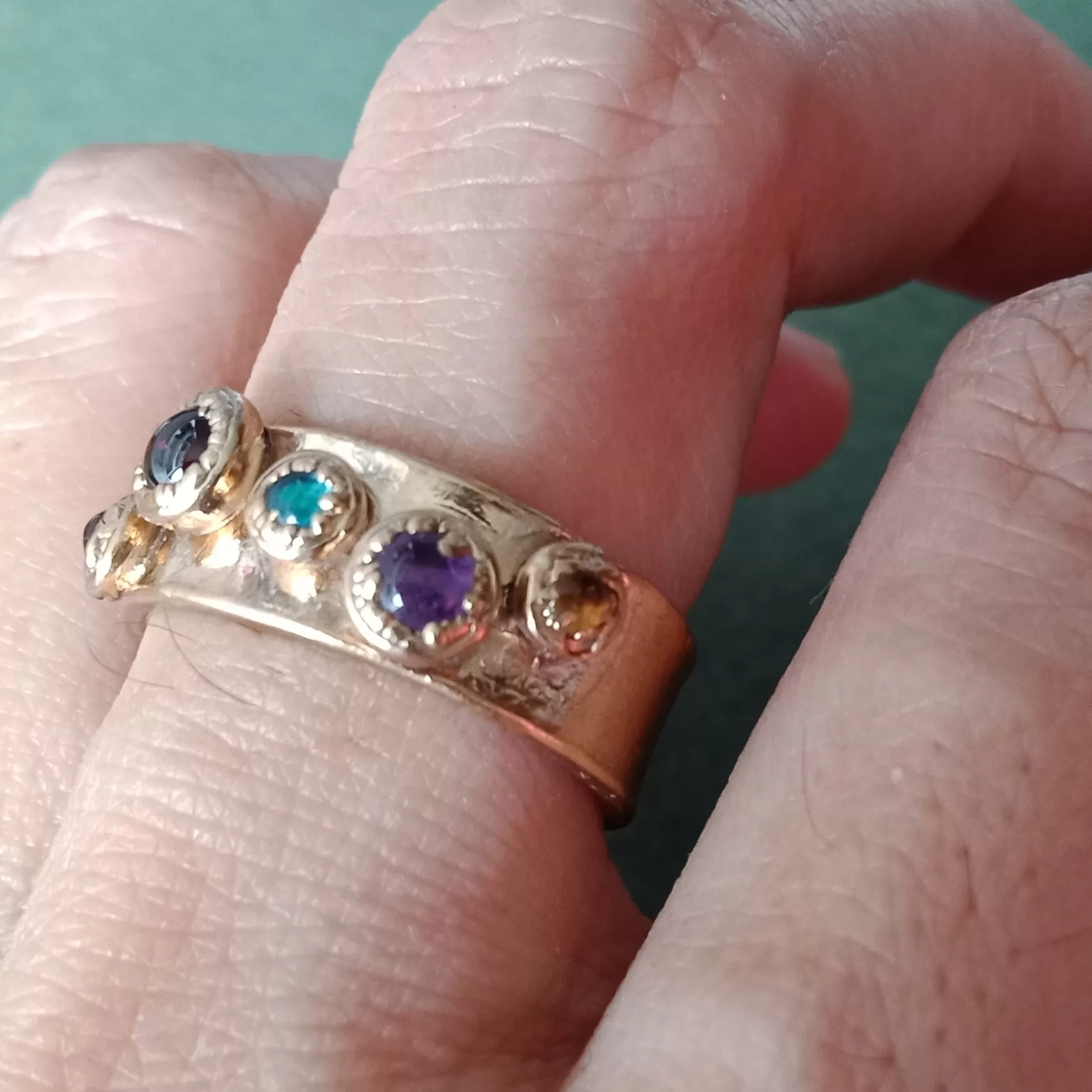 Multi stone ring