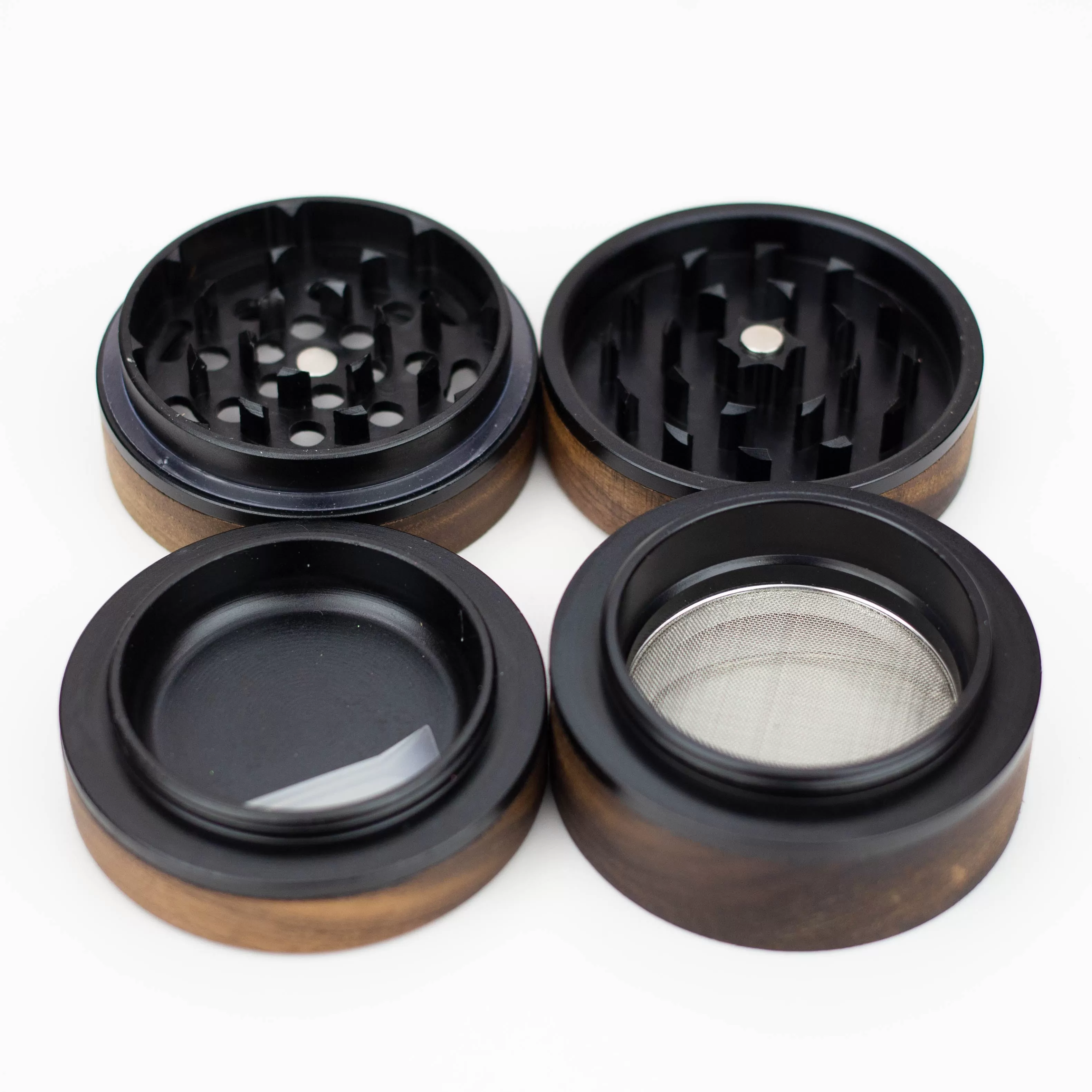 Preemo - 2.5" 4-Piece Wooden Grinder