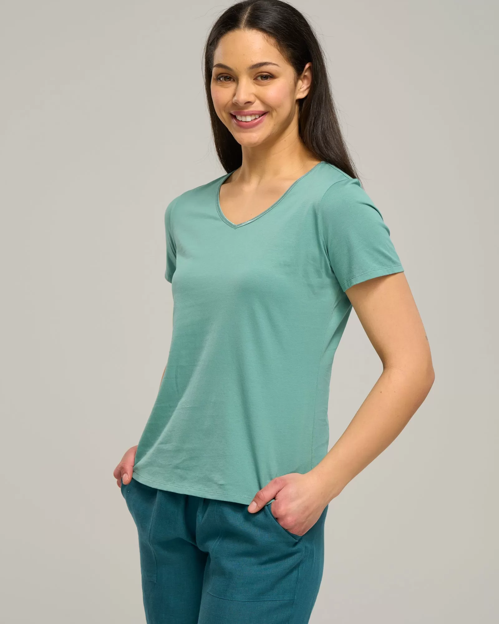 SUPIMA COTTON VEE SATIN TEE