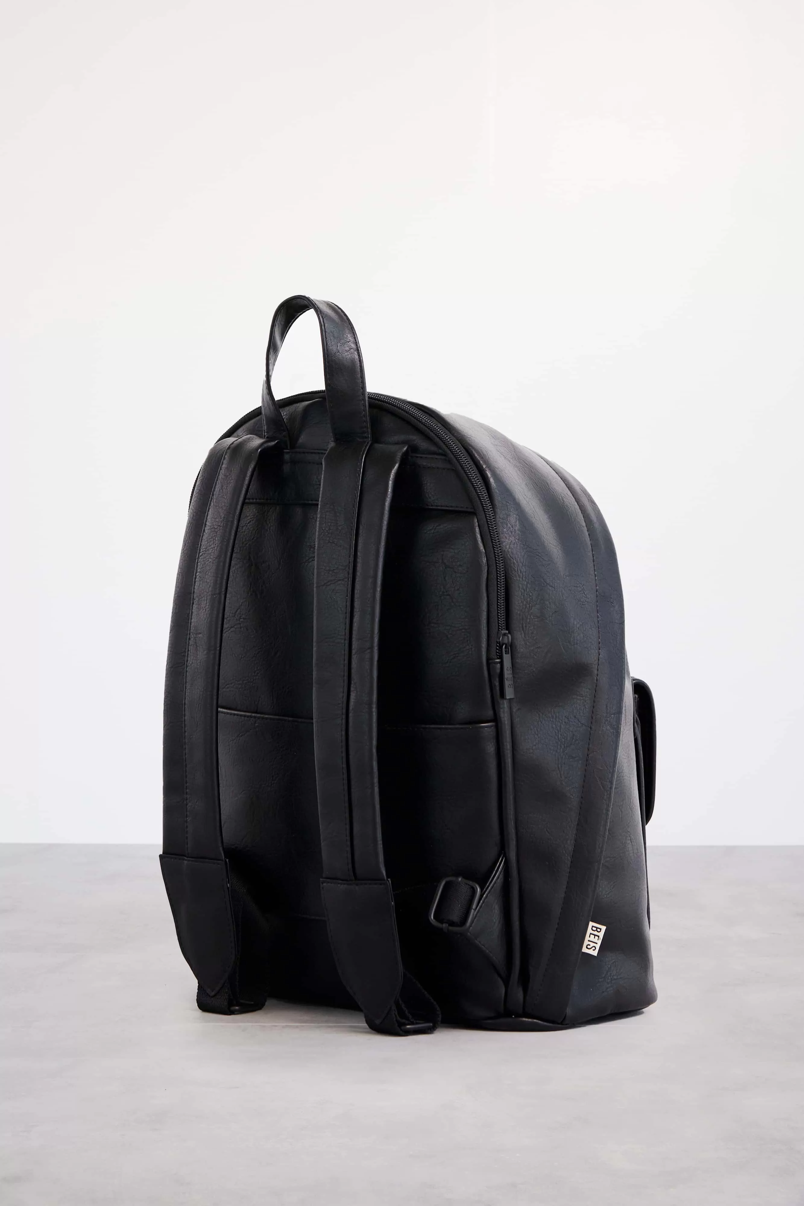 The 2-In-1 Backpack in Black