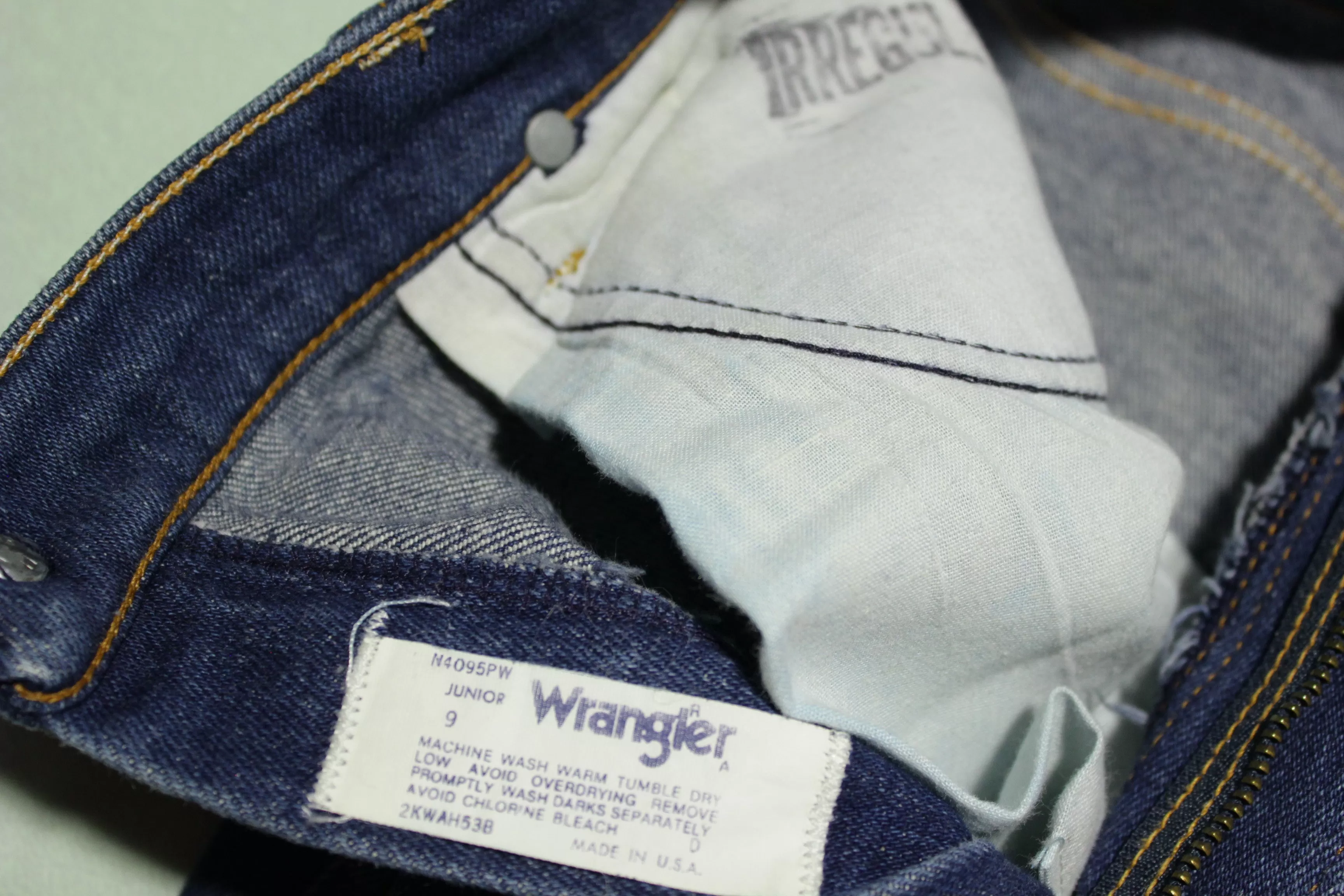 Wrangler Vintage Women's Junior 80's Dark Wash N4095PW Denim Jeans